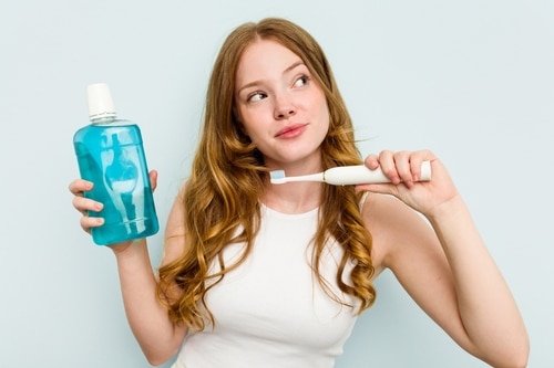 Are the Best Toothbrushes Manual or Electric Toothbrushes