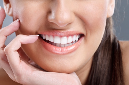Los dentistas de Cary dan consejos para mantener los dientes blancos